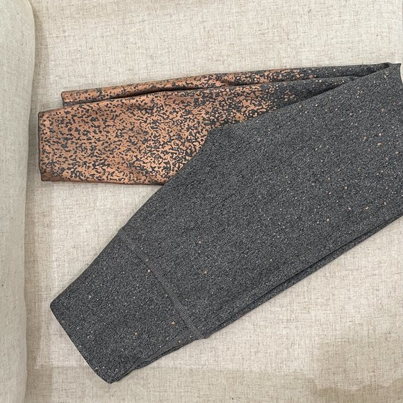 Beyond Yoga Alloy Ombre Speckled Shimmer Midi Leggings - Picture 7 of 8